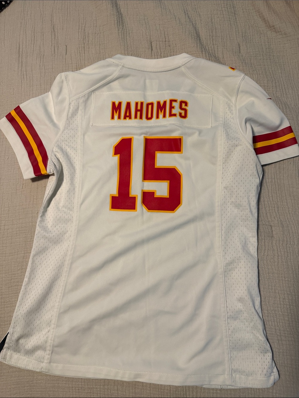 Nike Mahomes womens jersey - Picture 2 of 2